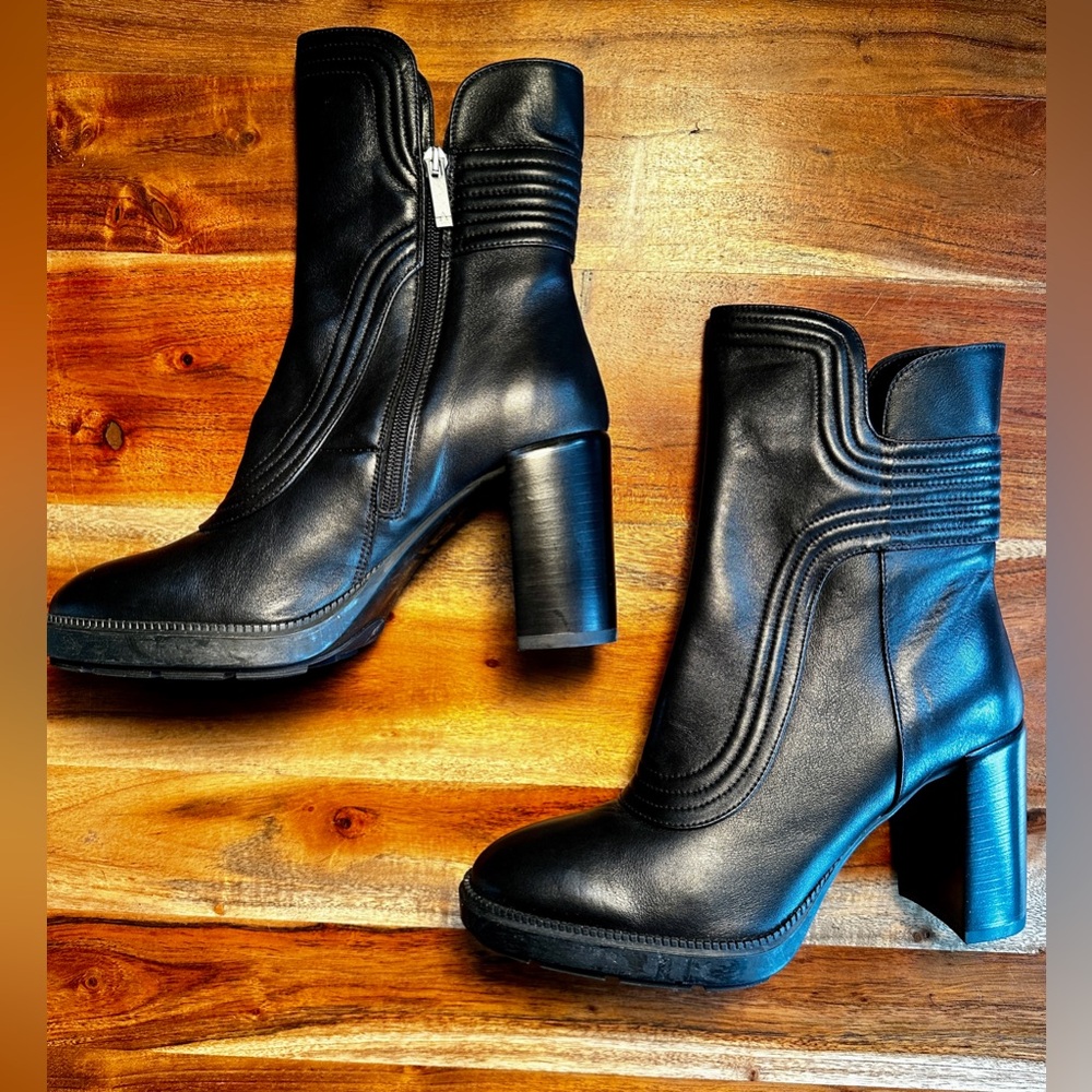 Aquatalia Illiana weatherproof moto boots